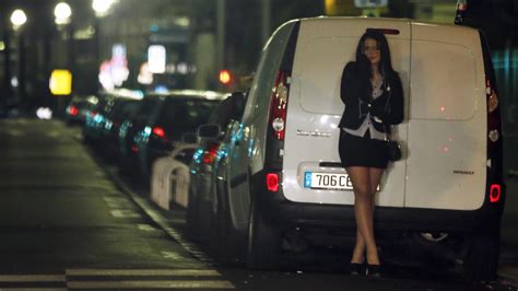 Find a prostitute Marseille 11
