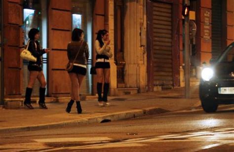 find-a-prostitute Ville-la-Grand
