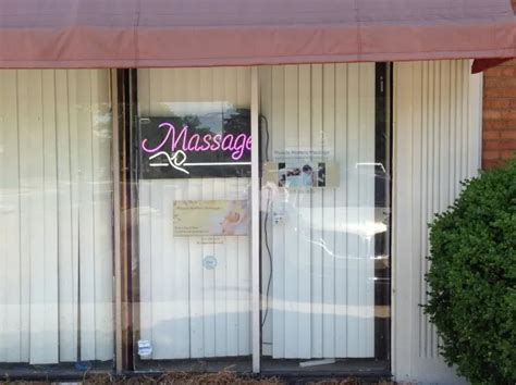Sexual massage Grosse Pointe
