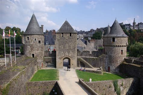 Whore Fougeres