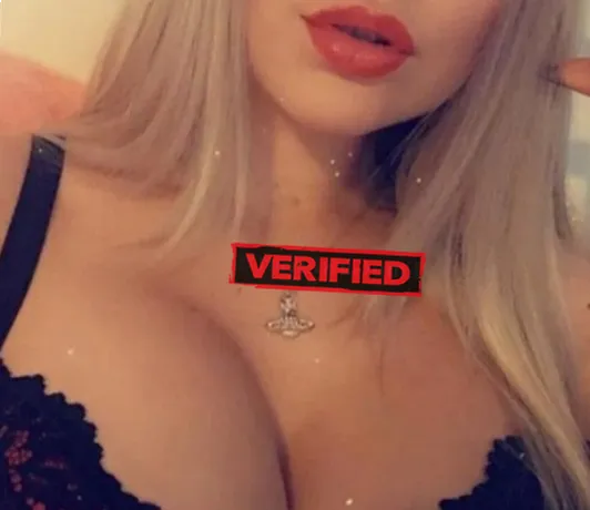 Veronica blowjob Prostitute Criuleni
