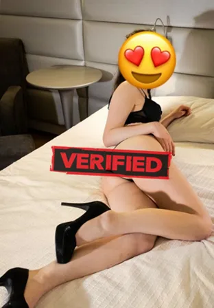 Kelly anal Finde eine Prostituierte Triesen
